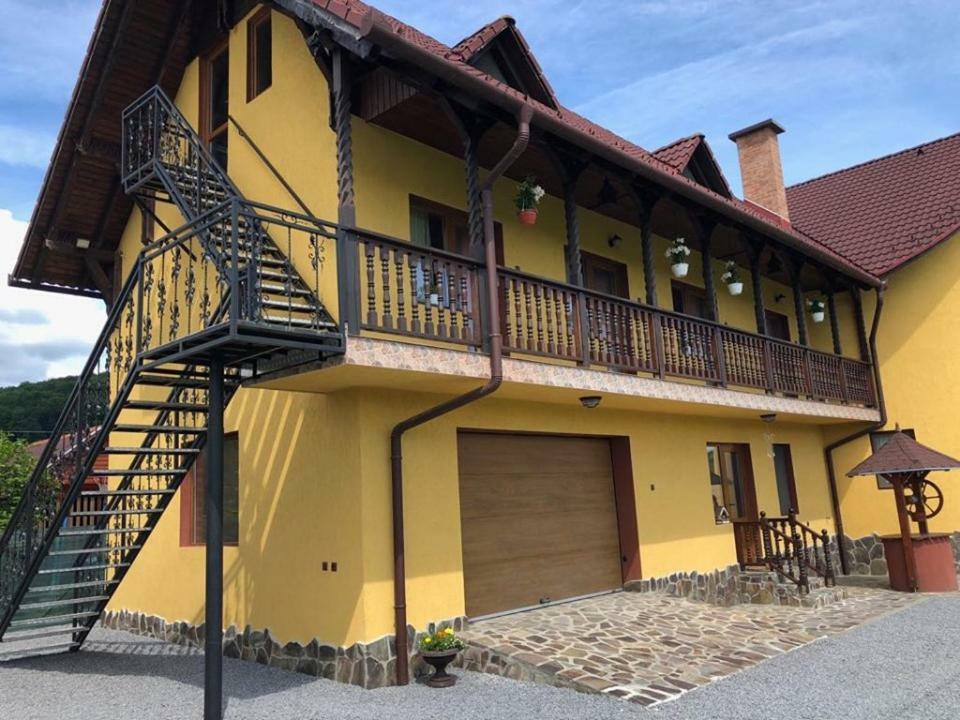 Готель Casa Bambi Совата Екстер'єр фото